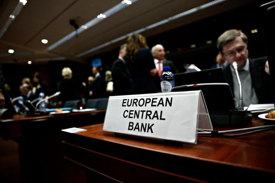 Bitcoin is no biggie, according to the European Central Bank.