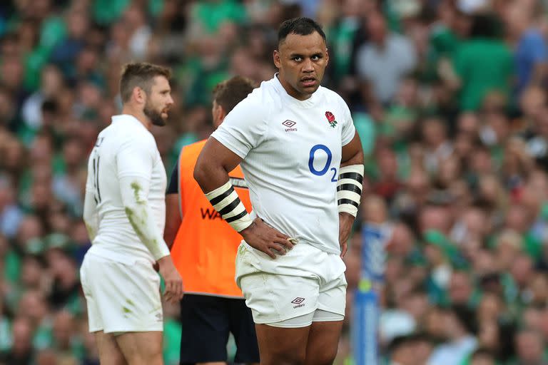 Billy Vunipola, en el momento de la controvertida acción por la cual finalmente vio la tarjeta roja, durante el encuentro entre Inglaterra e Irlanda, en Dublín