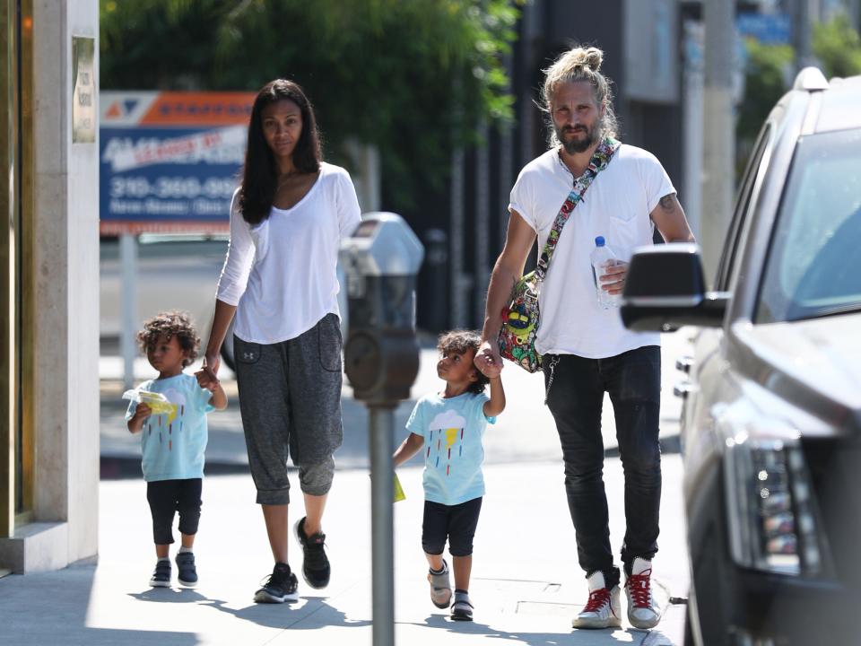 zoe saldana twins husband