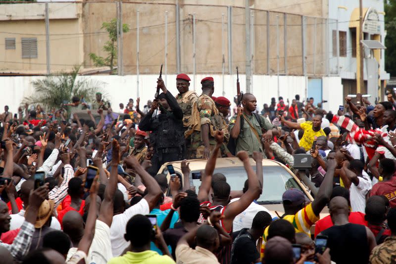 MALI: LES PUTSCHISTES PROMETTENT DES ÉLECTIONS DANS UN DÉLAI "RAISONNABLE"