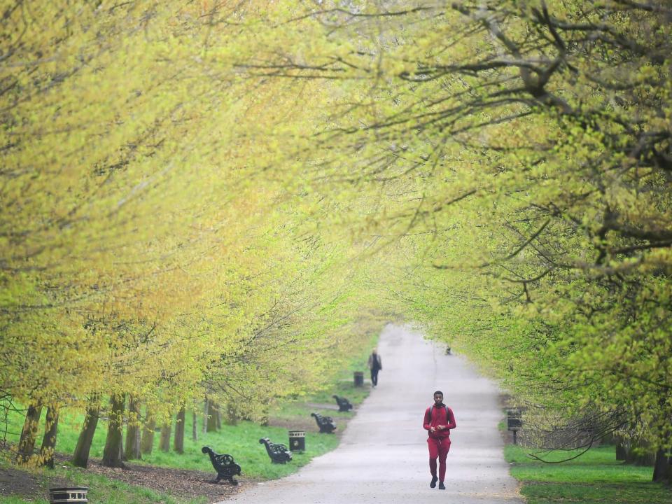 UK weather forecast: April showers and cold nights mark start of British Summer Time