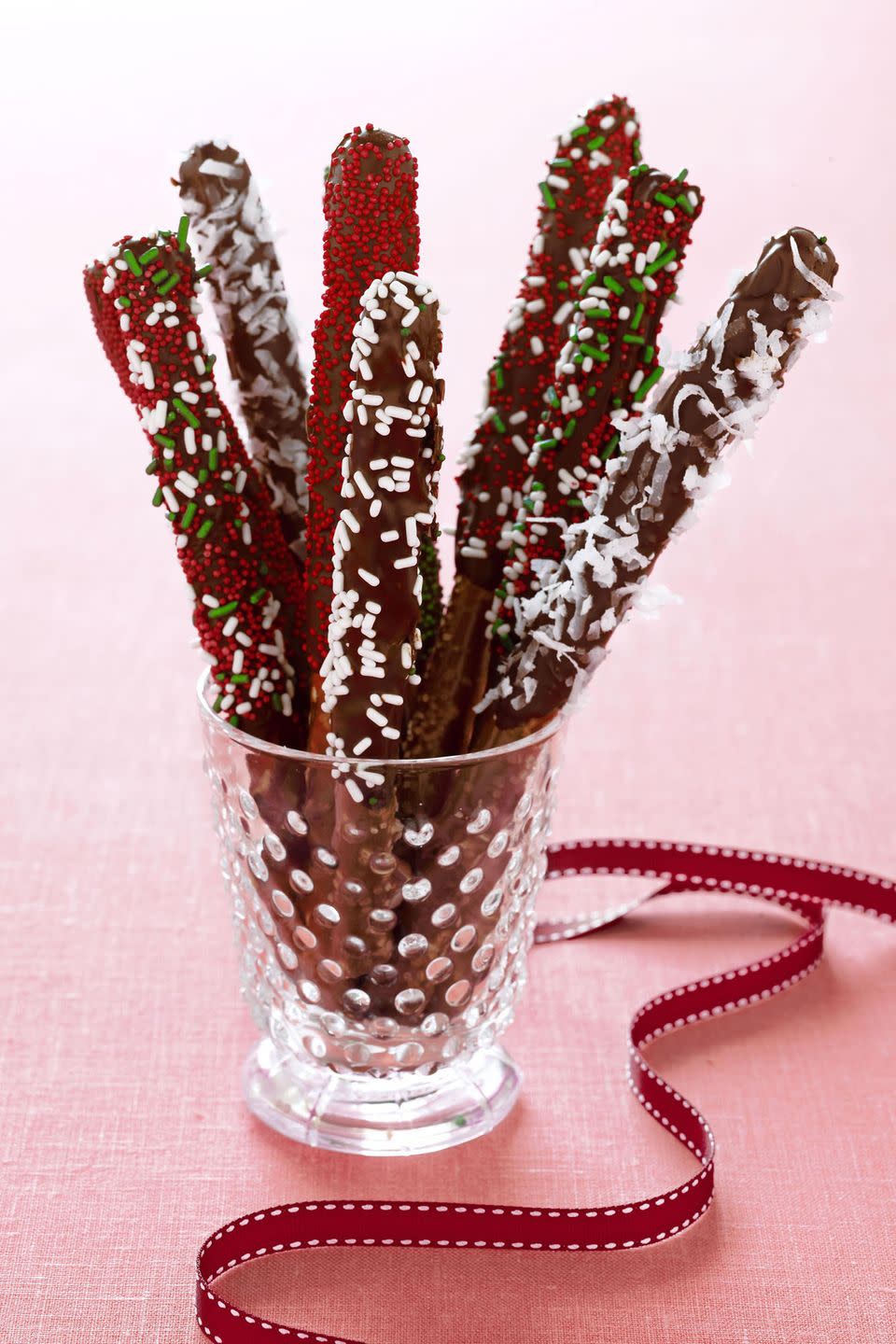 Chocolate-Dipped Pretzels