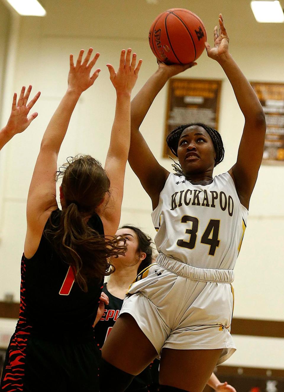 Kickapoo's Indya Green shoots against Republic in Springfield on December 21, 2020.