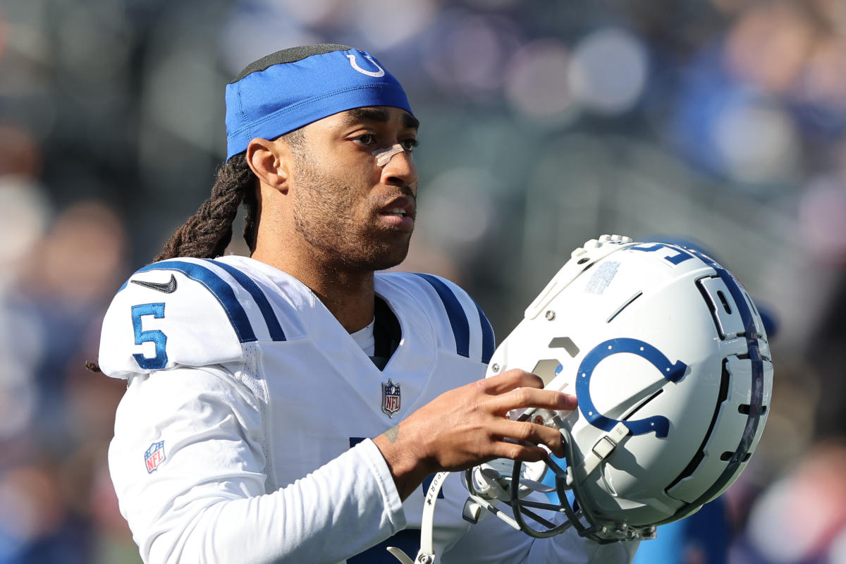 Stephon Gilmore trade: Carolina Panthers land star CB from Patriots