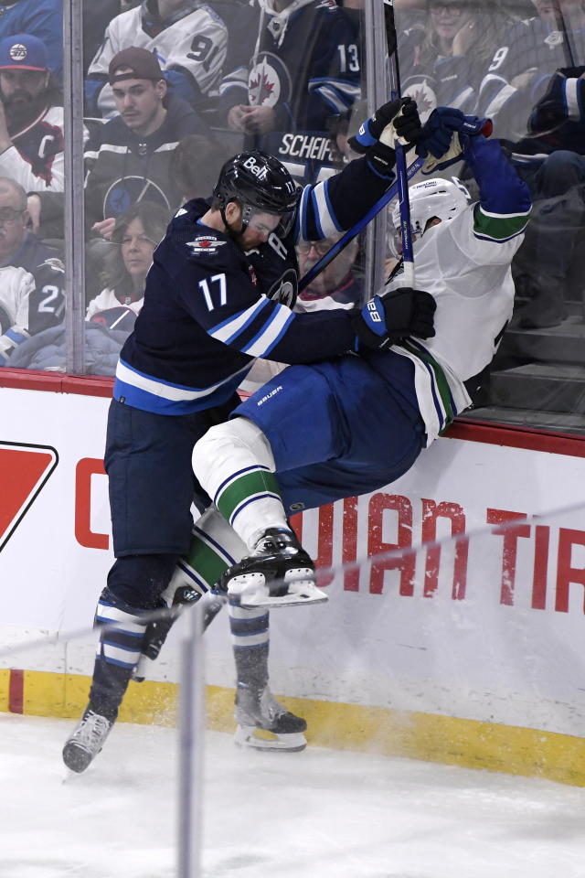 Kyle Connor's hat trick lifts Jets to 7-4 win over Canucks