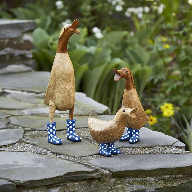 <p><a href="https://go.redirectingat.com?id=74968X1596630&url=https%3A%2F%2Fwww.uncommongoods.com%2Fproduct%2Fspotted-wellies-garden-ducks&sref=https%3A%2F%2Fwww.townandcountrymag.com%2Fleisure%2Fg45847728%2Fbest-gifts-for-gardeners%2F" rel="nofollow noopener" target="_blank" data-ylk="slk:Shop Now;elm:context_link;itc:0;sec:content-canvas" class="link ">Shop Now</a></p><p>Spotted Wellies Garden Ducks </p><p>uncommongoods.com</p><p>$33.00</p>