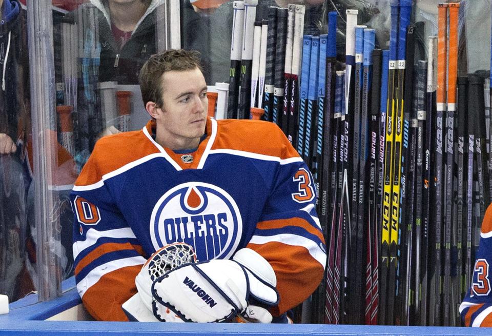 <p>Scrivens, who hails from Spruce Grove, Alberta, currently plays for for Salavat Yulaev Ufa of the KHL. Scrivens was not selected in the NHL entry draft. He signed a one-year contract with the Toronto Maple Leafs in 2010. Scrivens played for the Maple Leafs, Los Angeles Kings, Edmonton Oilers and Montreal Canadiens throughout his five-year NHL career. </p>