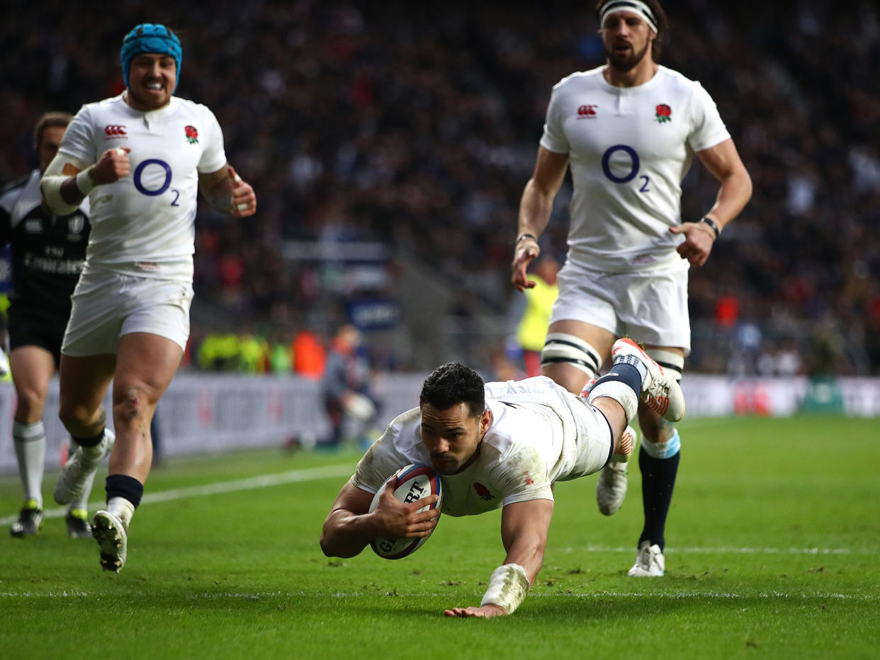 Ben Te'o runs over for his team's fifth try at Twickenham: Getty