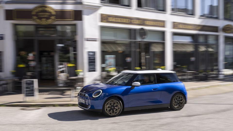 2025 mini cooper se