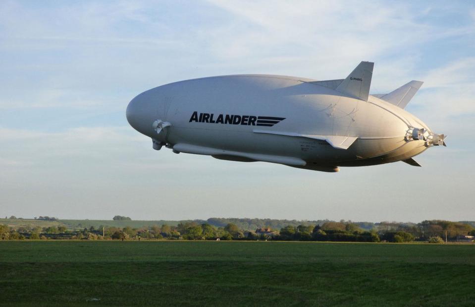 <p>Courtesy of Hybrid Air Vehicles</p>