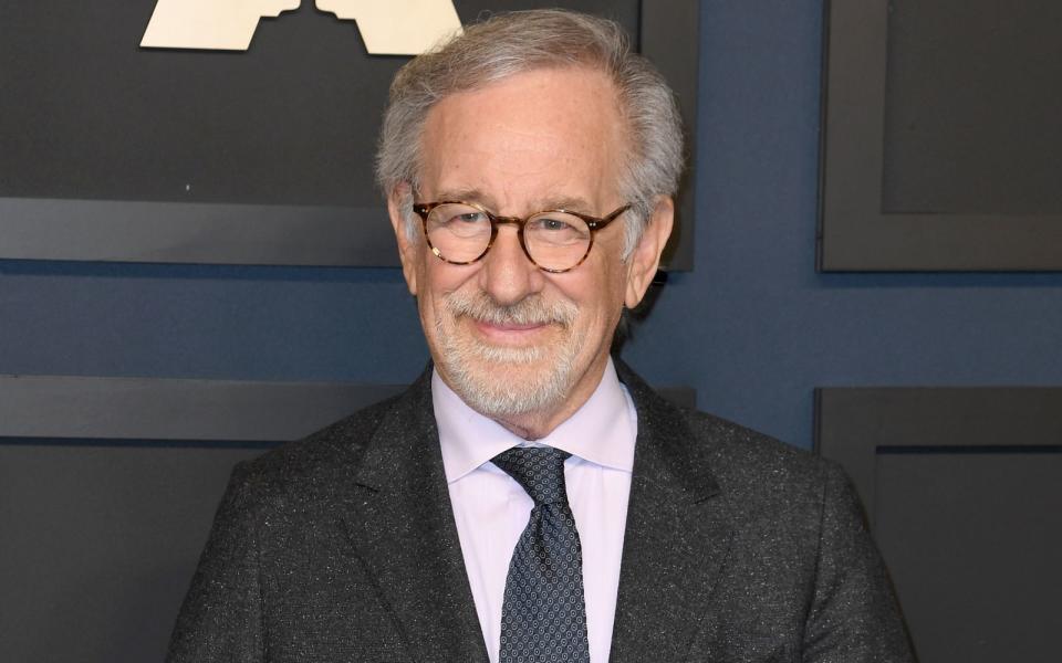 Tom Cruise habe "Hollywood den Arsch gerettet", befand Steven Spielberg (Bild) beim Oscar-Lunch der Nominierten. (Bild: 2023 Getty Images/JC Olivera)