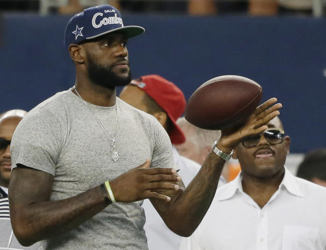 LeBron James trained for football during '11 lockout, has framed contract  offer from Cowboys