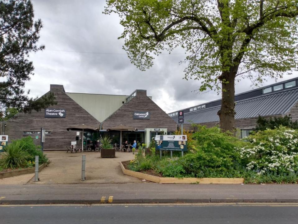 Reading Chronicle: The Oakwood Centre in Headley Road, Woodley. Credit: James Aldridge, Local Democracy Reporting Service