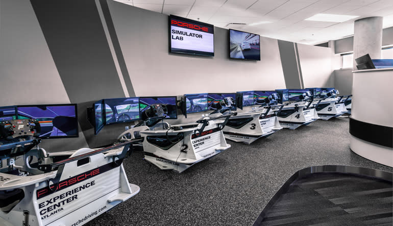 8Porsche-Driving-Simulator-Lab