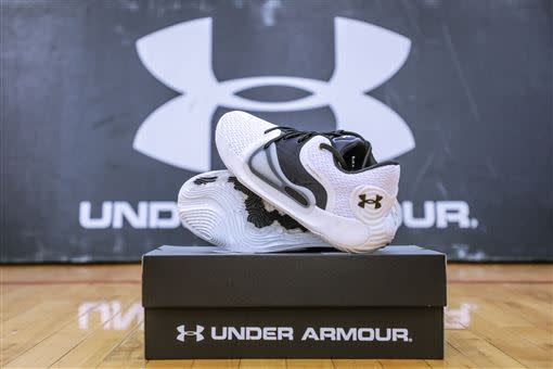 UNDER ARMOUR「UA Spawn 2」籃球鞋。（圖／品牌提供）