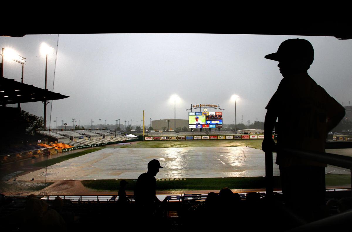 LSU baseball vs. McNeese State game postponed until Wednesday