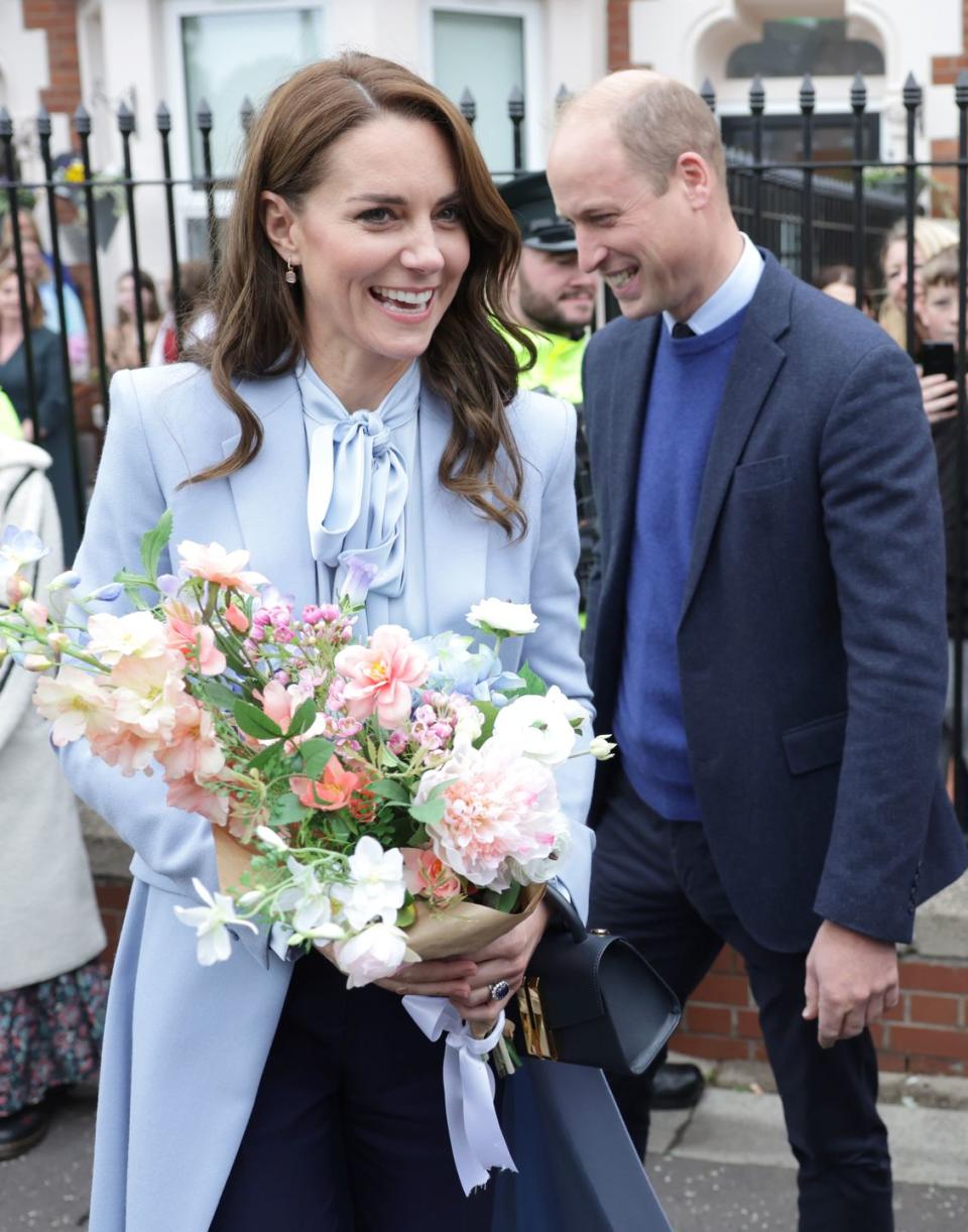 <p>After leaving the charity, they met well-wishers outside—and the Princess of Wales was gifted with another bouquet of flowers.</p>