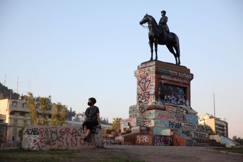 FOTO DE ARCHIVO de la plaza Baquedano en Santiago