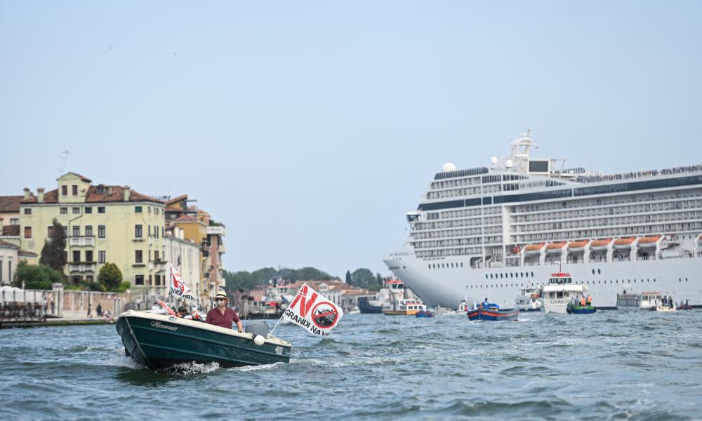 <span>Photograph: Anadolu Agency/Getty Images</span>