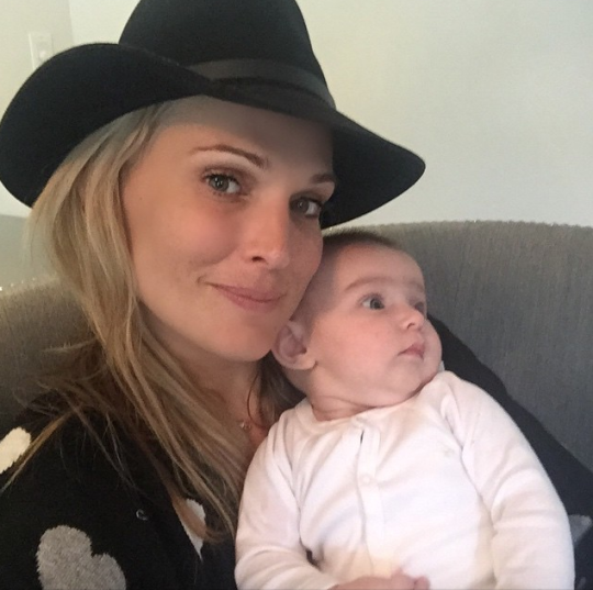 Molly Sims, 40, shows off her still-enviable figure after baby on outing  with her leading men