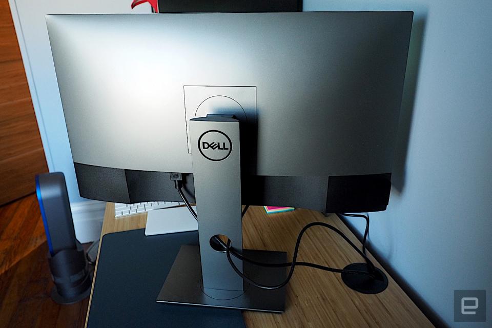 Dell UltraSharp U2720Q