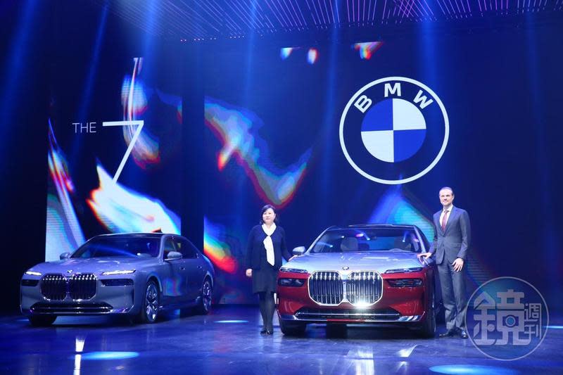 BMW日前在台發表了全新一代大改款7系列。