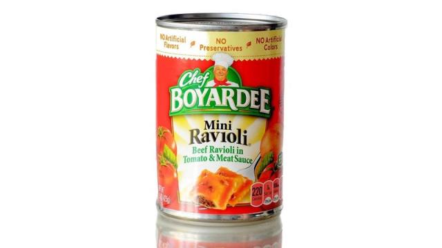 Save on Chef Boyardee Mini Micro Beef Ravioli in Tomato & Meat