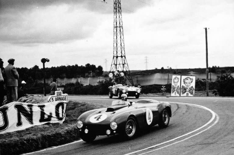 Triunfo argentino. José Froilán González lleva a la victoria a la Ferrari 375 en 1954