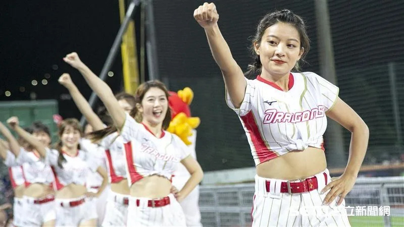 「啦啦隊文化」在台灣體壇相當盛行，看起來光鮮亮麗有很多粉絲但實際上很辛苦。（圖／資料照）