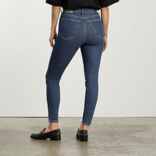 The Everlane Dream Pant Is a Trouser-Sweatpant Hybrid