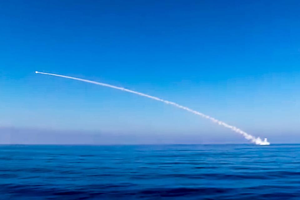 Russia navy submarine cruise missile Syria