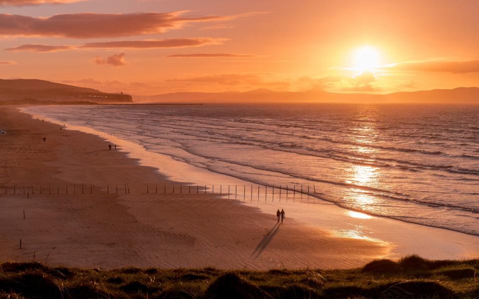 best uk beaches britain 2022 summer visit family trip holiday travel uk heatwave july - Moment Open