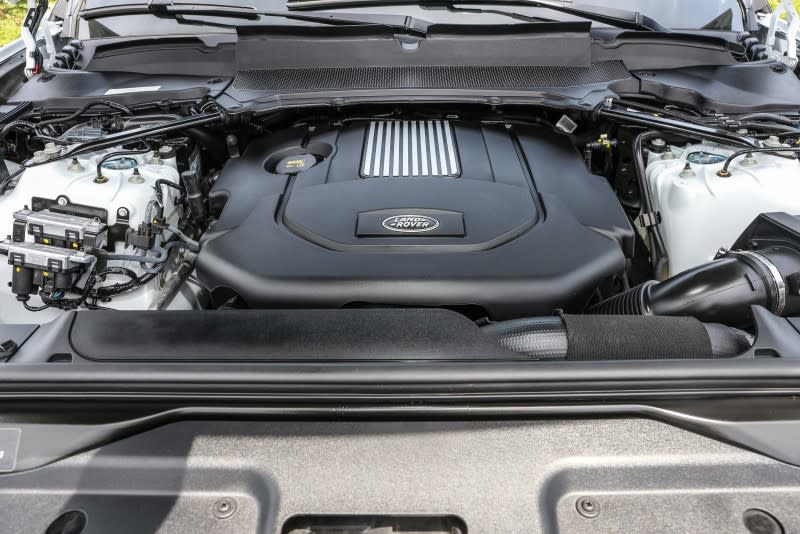 3.0L Td6渦輪增壓柴油引擎可輸出258ps最大馬力與600Nm最大扭力。