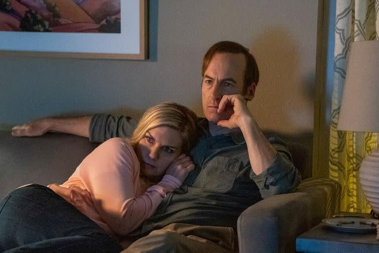 Rhea Seehorn y Bob Odenkirk en Better Call Saul