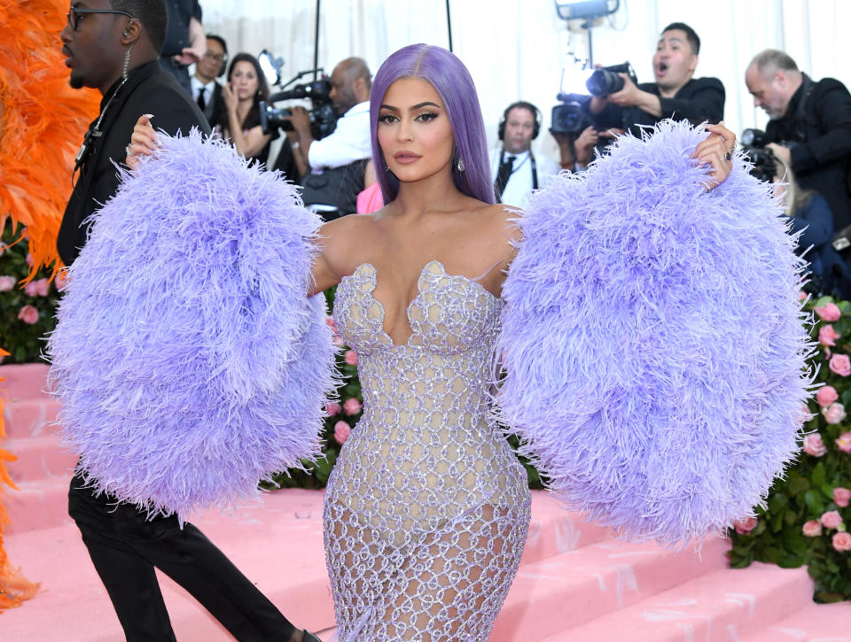 Kylie Jenner con un total-look en lila en la pasada Gala del MET. Foto: Karwai Tang/Getty Images