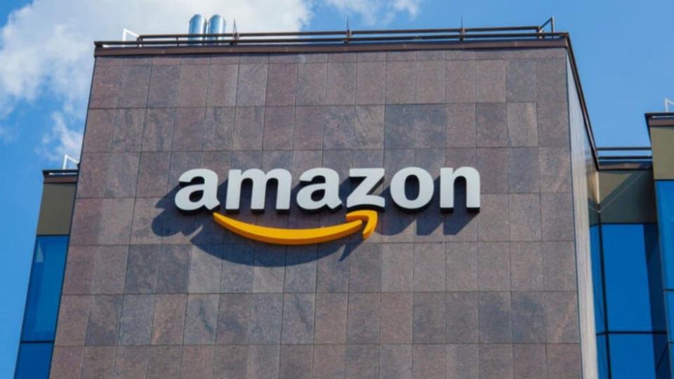 Amazon To Boost Workforce by 250K for 2024 Holidays, Joining Retail Hiring Surge