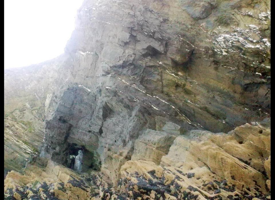 Centuries after Leonardo painted "The Virgin of the Rocks," a British receptionist says she photographed "The Virgin on the Rocks" -- capturing an image of the mother of Jesus Christ on a cliff in England. Caroline Gray says she took this picture on rocks over a beach in Cornwall on Valentine's Day.