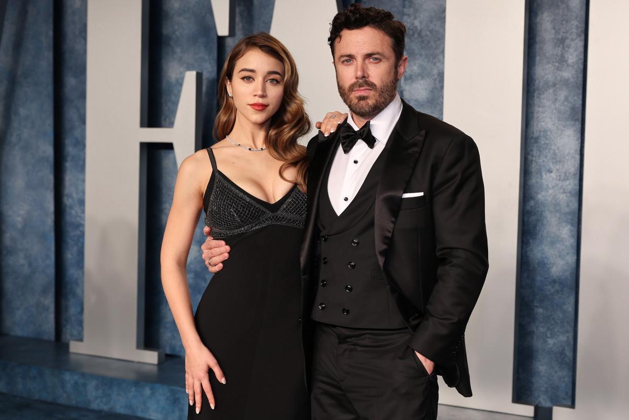 Caylee Cowan and Casey Affleck attend the 2023 Vanity Fair Oscar Party Hosted By Radhika Jones at Wallis Annenberg Center for the Performing Arts on March 12, 2023 in Beverly Hills, California.