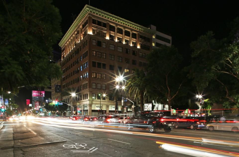 <p>As one of the major streets in Hollywood, Vine Street gets a lot of traffic on a daily basis. The street is also home to three blocks of Hollywood Walk of Famers. <br></p>