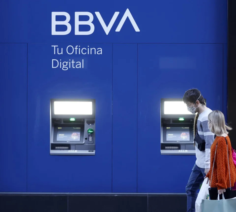BBVA earns 3,001 million euros until June, 57.1% more