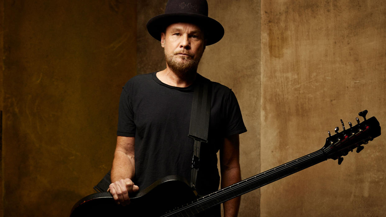  Jeff Ament. 