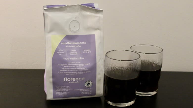 White and lavender coffee bag with two glasses