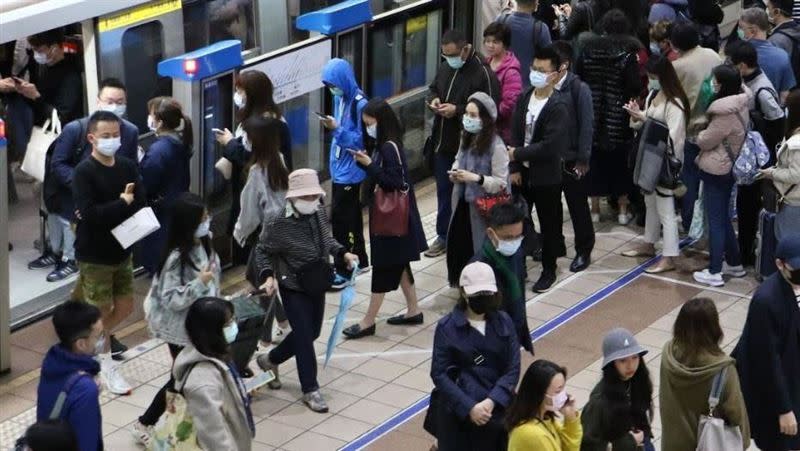 台北捷運不時收到民眾恐嚇留言，警方均依法送辦。(圖/記者林聖凱攝影)