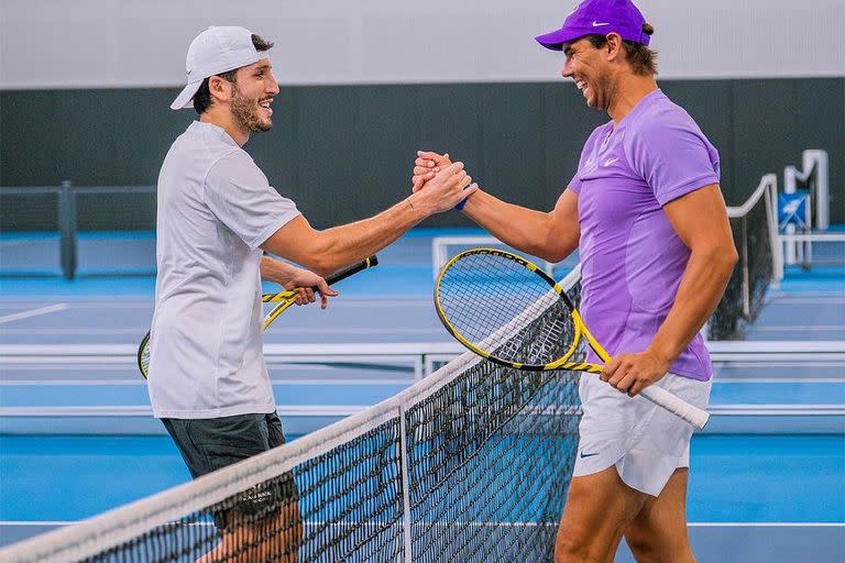 El saludo entre Sebastián Yatra y Rafael Nadal previo al Star of the Open