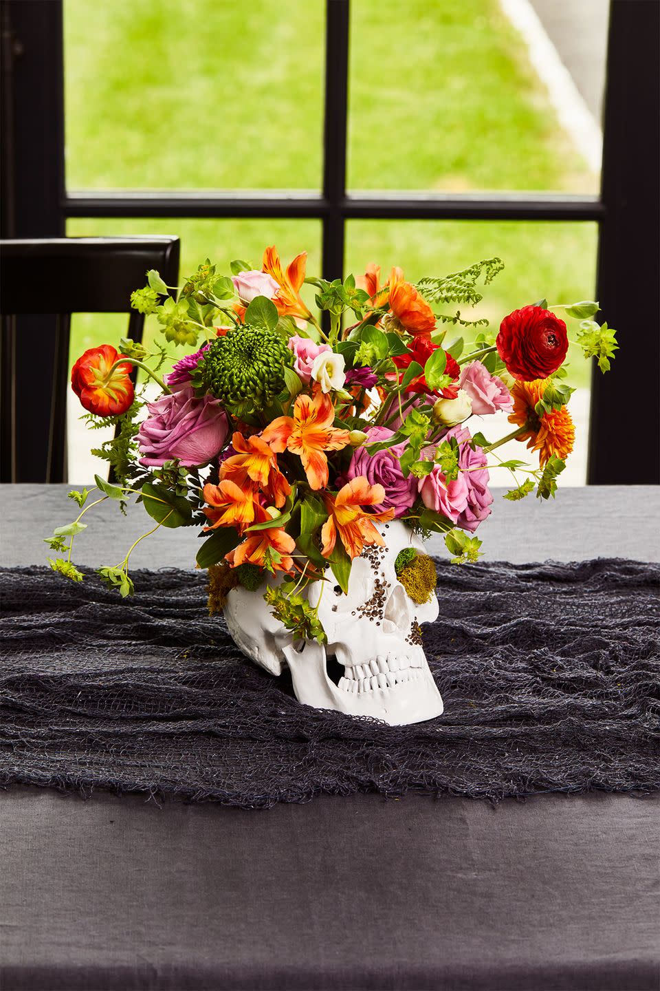 6) Head of the Table Skull Centerpiece