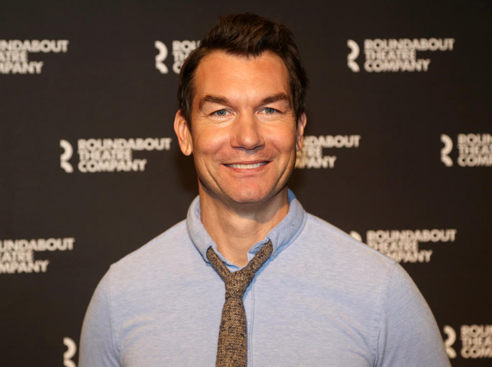 NEW YORK, NEW YORK - DECEMBER 05: Jerry O'Connell poses at a photo call for the upcoming play 