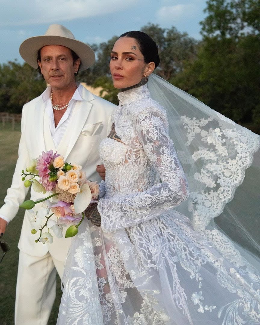 Las fotos inéditas que compartió Candelaria Tinelli de su boda con Coti Sorokin: “Un universo ideal”