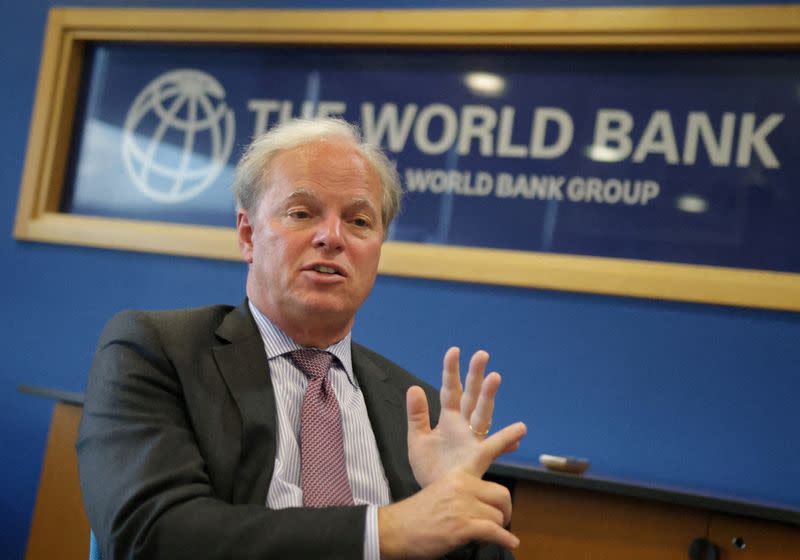 FOTO DE ARCHIVO. El director gerente de Operaciones del Banco Mundial, Axel van Trotsenburg, habla durante una entrevista con Reuters en Sarajevo, Bosnia y Herzegovina