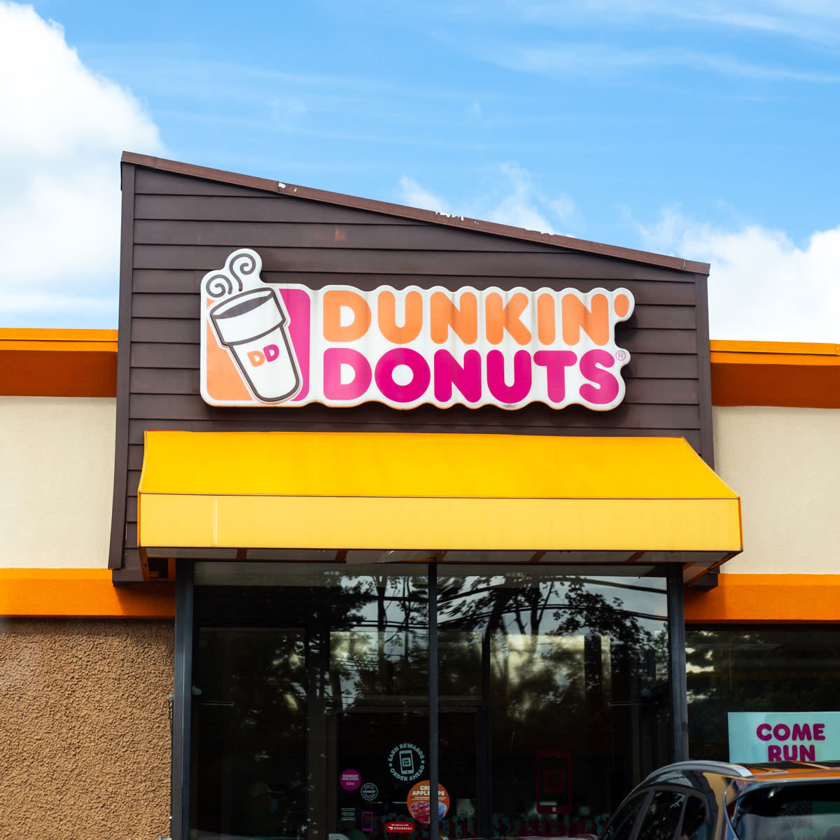 dunkin donuts storefront