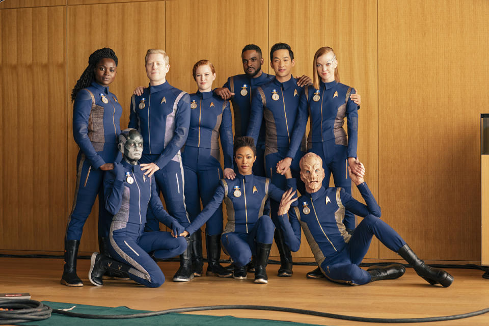 The surviving crew members of Season 1 of <em>Star Trek: Discovery</em>. (Photo: Jan Thijs/CBS Interactive)